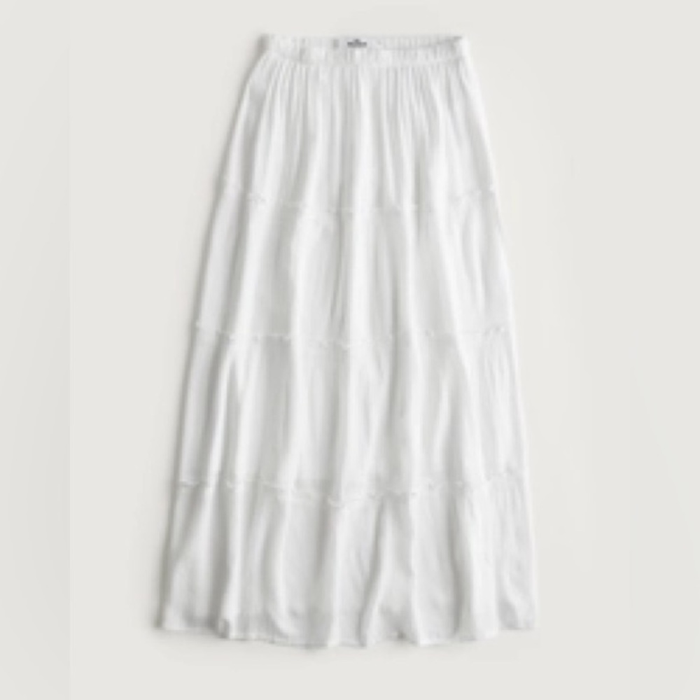 Hollister Ultra High-Rise White Tiered Maxi Skirt (Size S)
